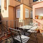 Intimate House - Heart Of Sarria