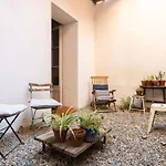 Intimate House - Heart Of Sarria