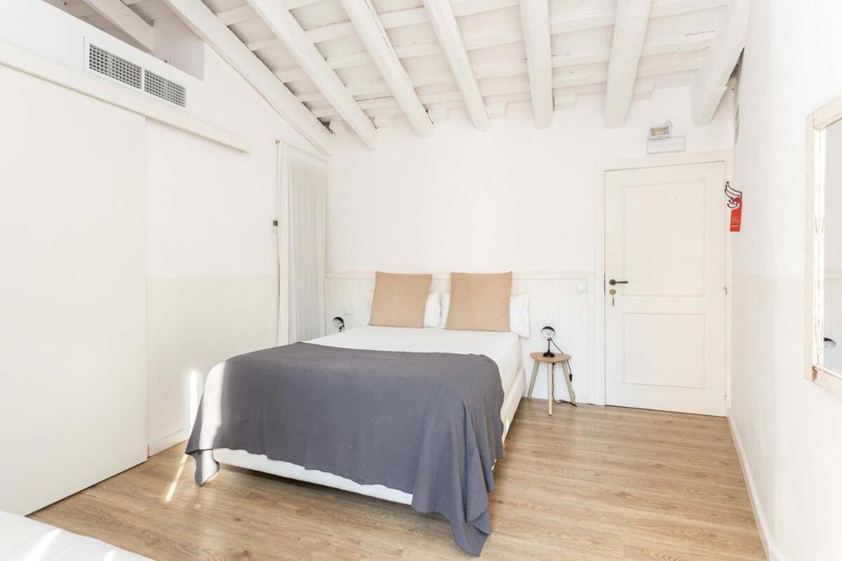 Intimate House - Heart Of Sarria * Barcelona